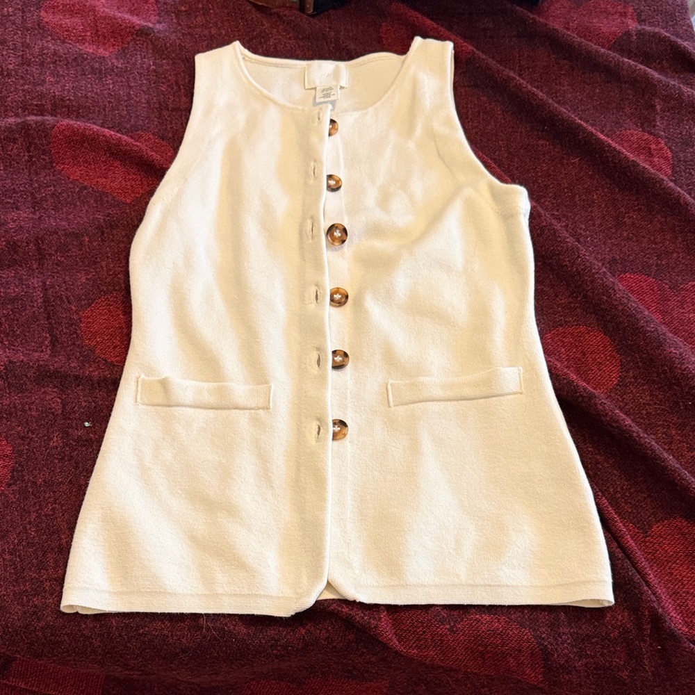 H&M Cream Sleeveless Button-Up Top